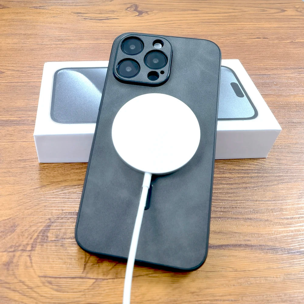 Soviska | Etui na iPhone w stylu zamszowym z MagSafe