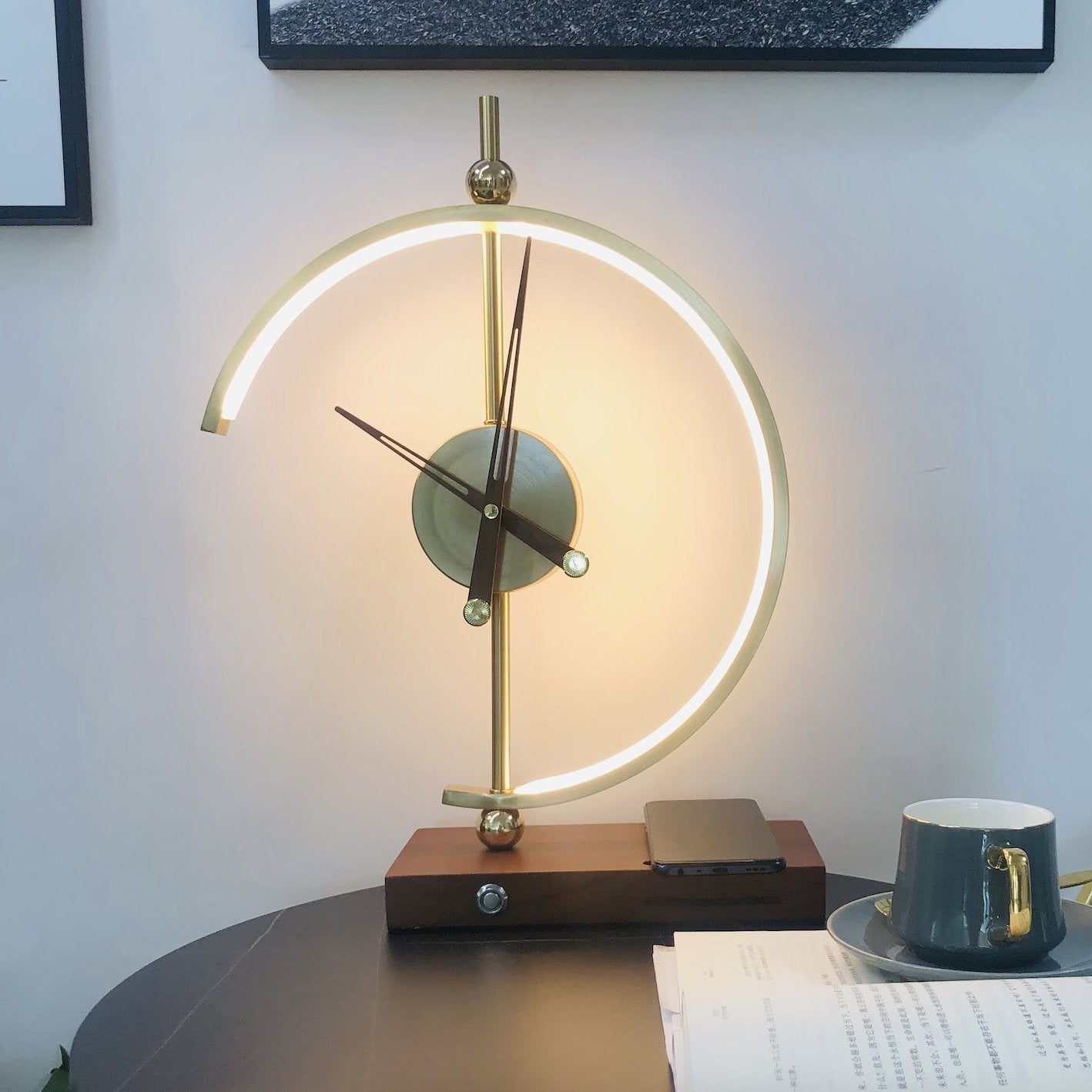 Soviska | Lampa z zegarem i ładowarką