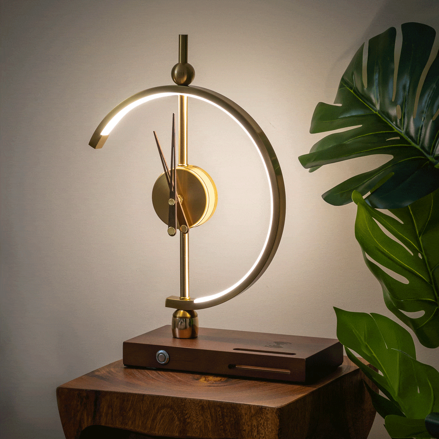 Soviska | Lampa z zegarem i ładowarką