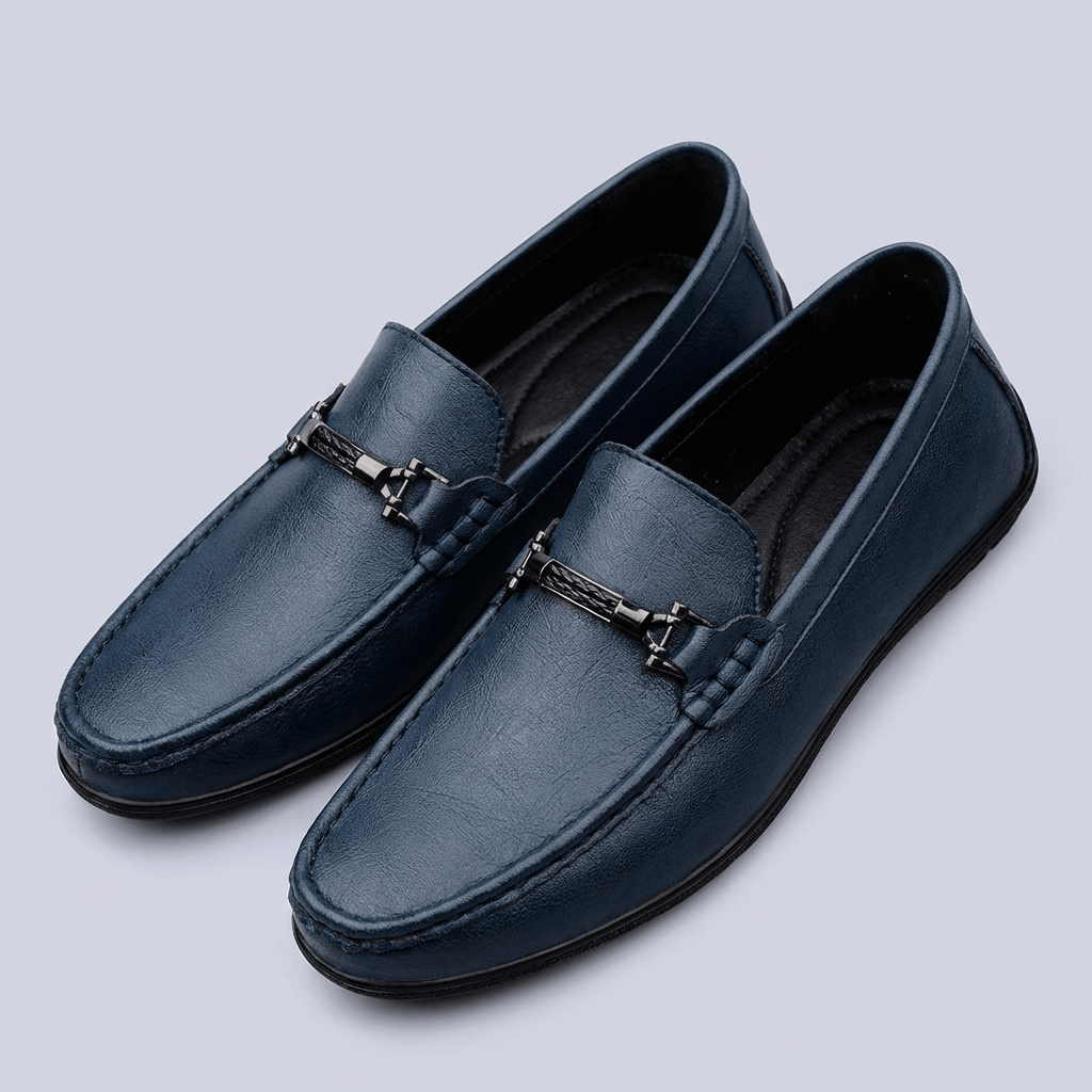 Soviska | Skórzane mokasyny z metalowym detalem