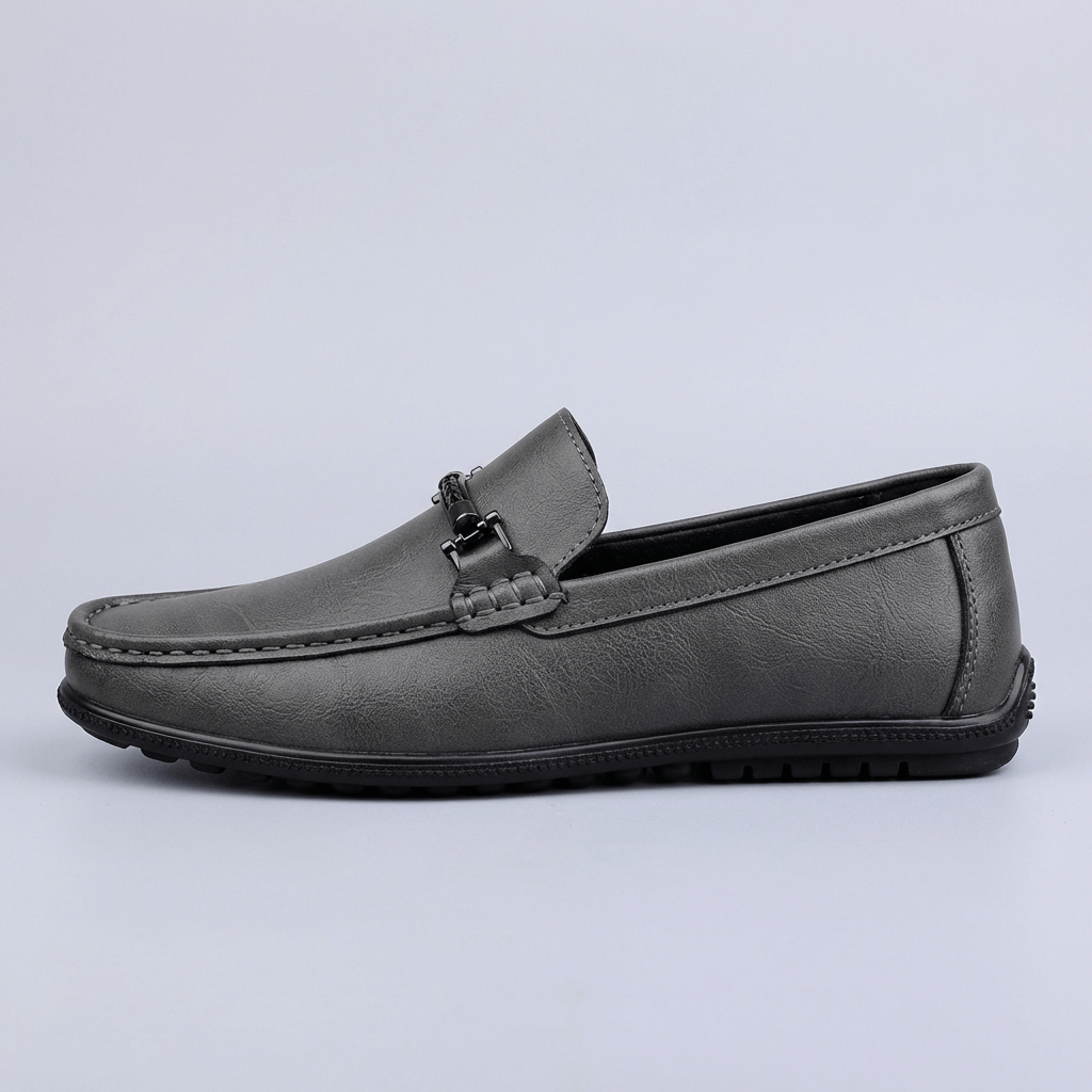 Soviska | Skórzane mokasyny z metalowym detalem